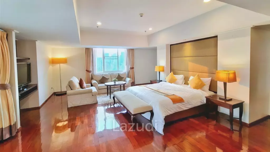 3 Bed 3 Bath 289 SQ.M Piyathip Place