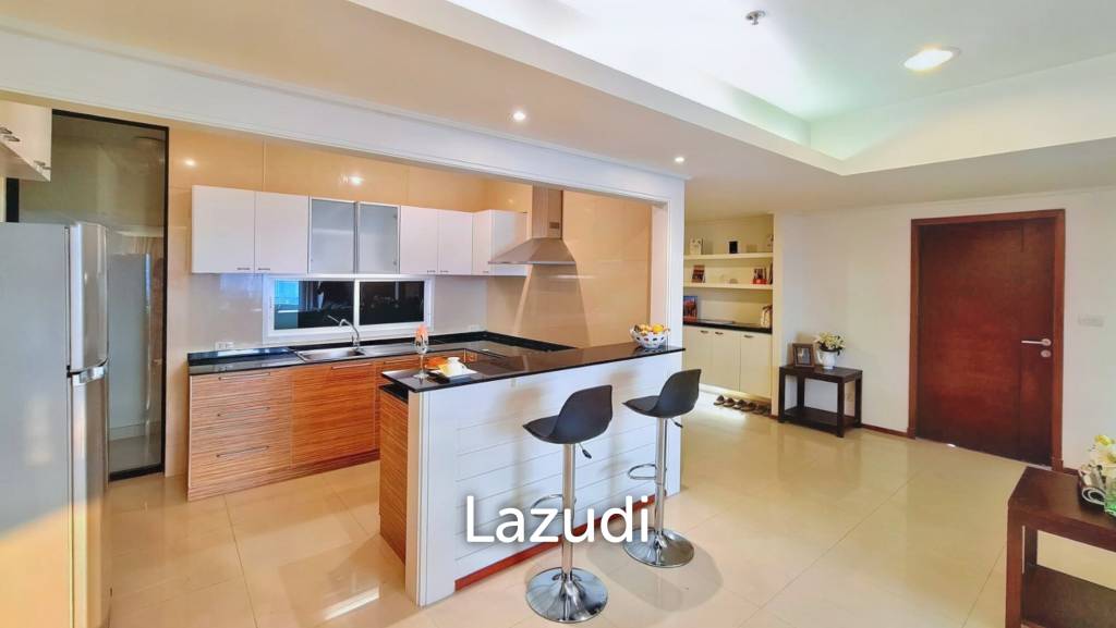 3 Bed 3 Bath 289 SQ.M Piyathip Place