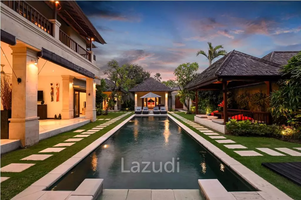 Great Freehold Villas in the heart of Seminyak