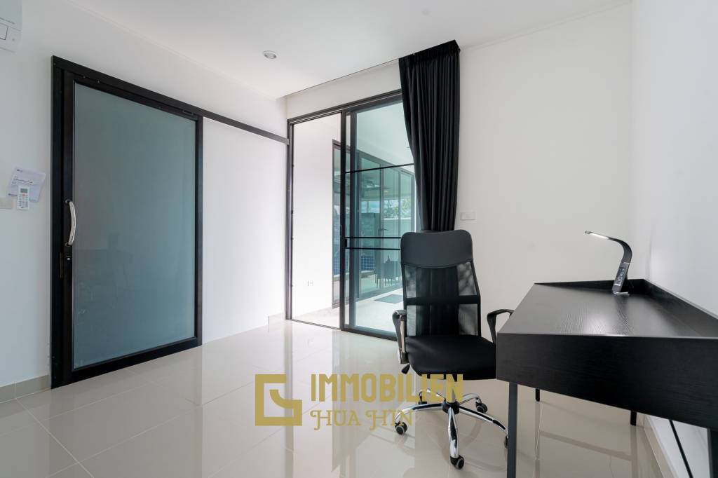 Mil Pool : New 3 Bedroom Pool Villa in Soi 102