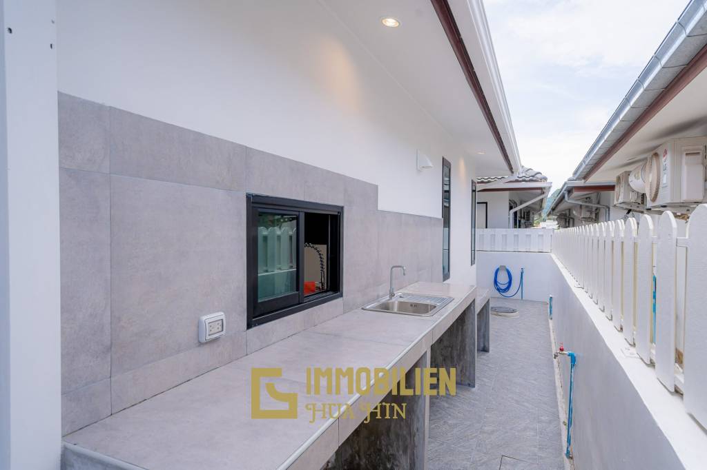 Mil Pool : New 3 Bedroom Pool Villa in Soi 102