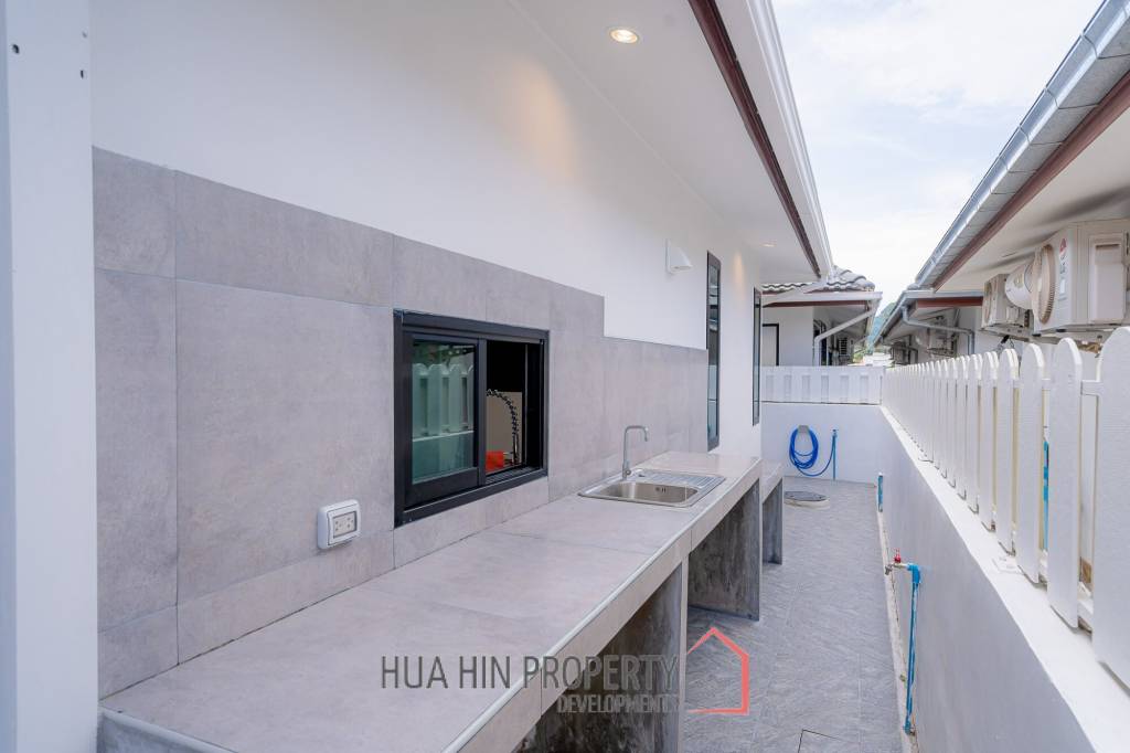 Mil Pool : New 3 Bedroom Pool Villa in Soi 102