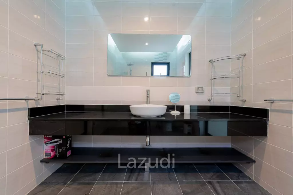 Mil Pool : New 3 Bedroom Pool Villa in Soi 102