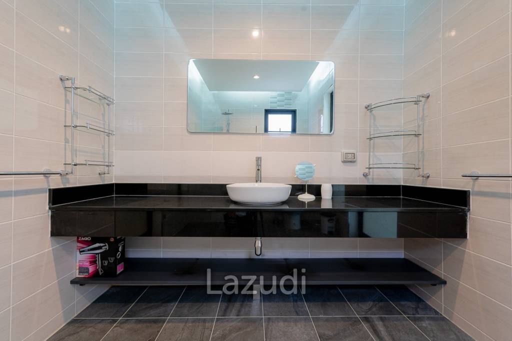 Mil Pool : New 3 Bedroom Pool Villa in Soi 102