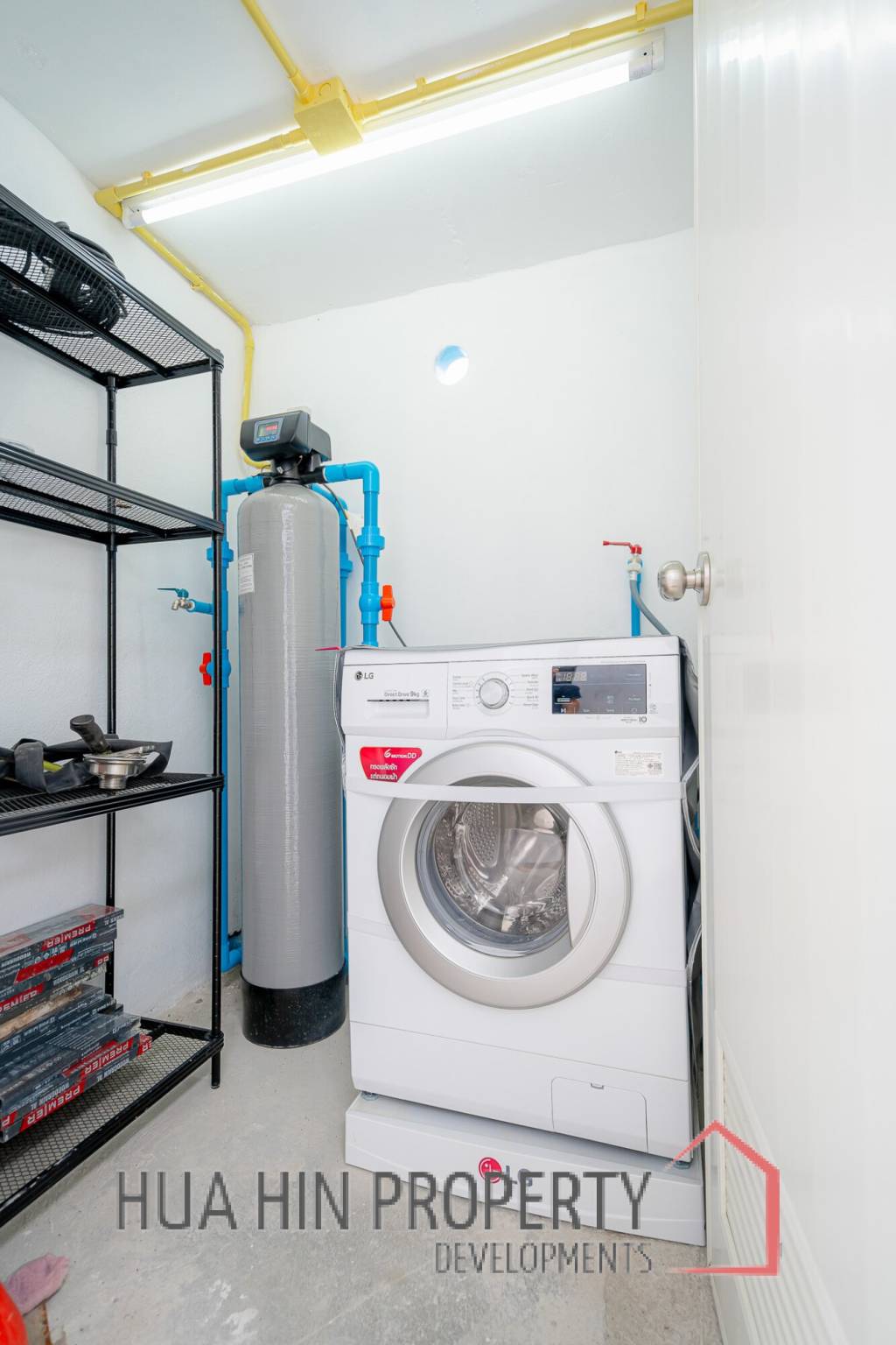 Mil Pool : New 3 Bedroom Pool Villa in Soi 102