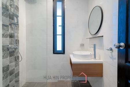 Mil Pool : New 3 Bedroom Pool Villa in Soi 102