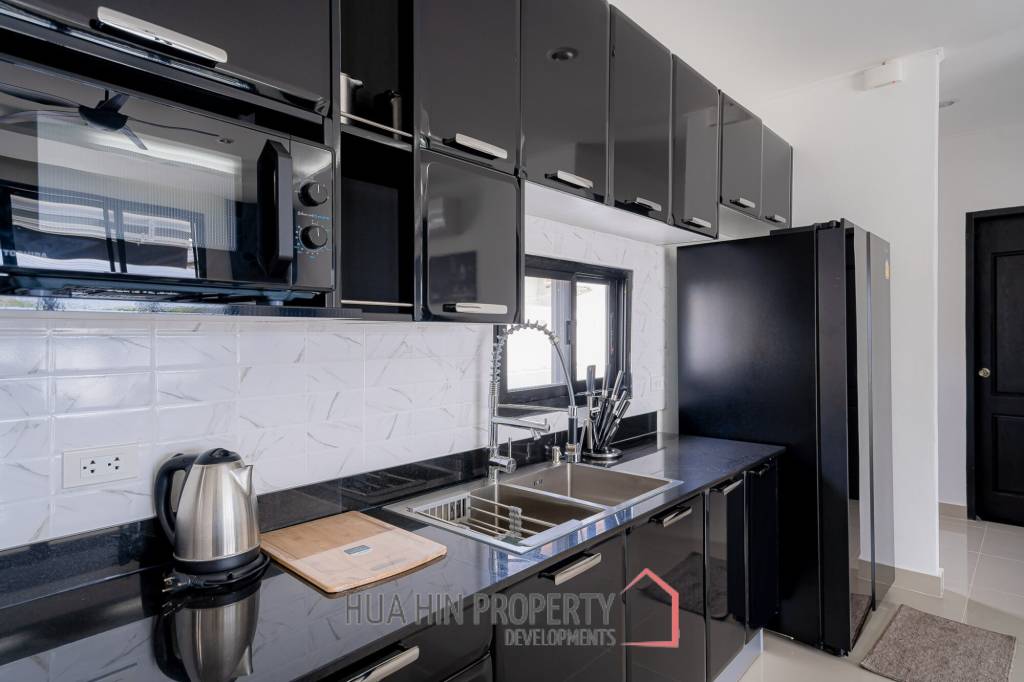 Mil Pool : New 3 Bedroom Pool Villa in Soi 102