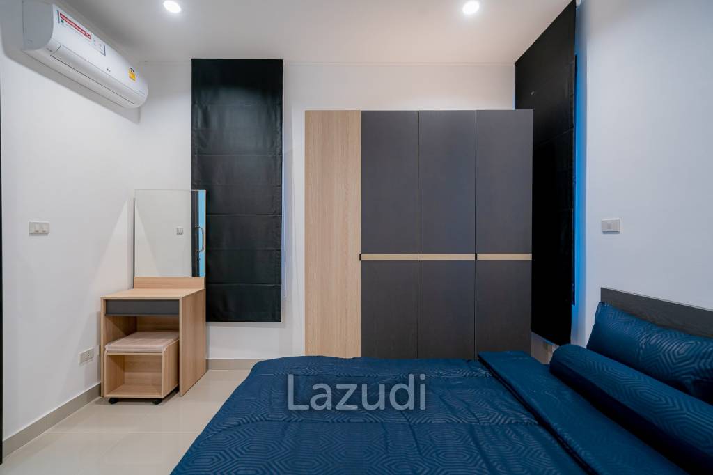 Mil Pool : New 3 Bedroom Pool Villa in Soi 102