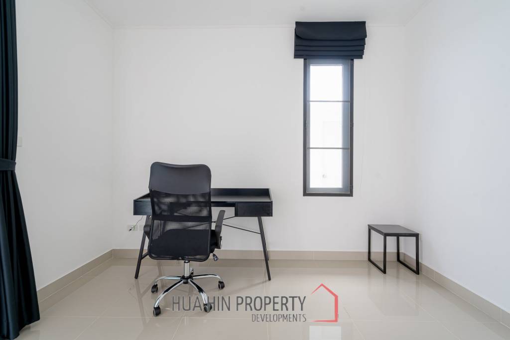 Mil Pool : New 3 Bedroom Pool Villa in Soi 102