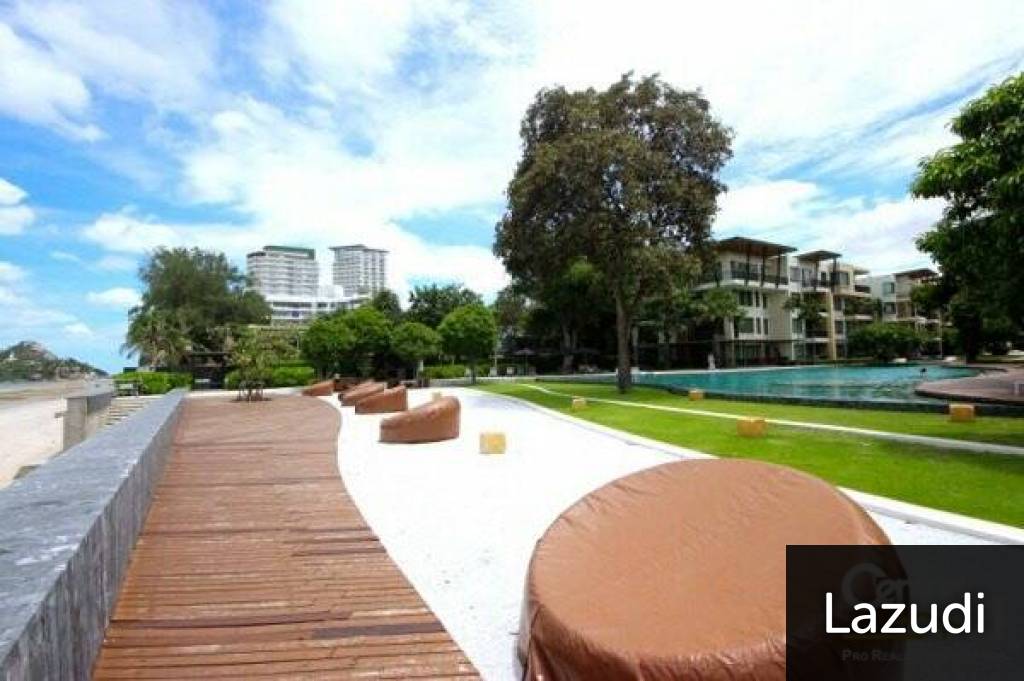 2 Bed Beachfront Condo with Pool View