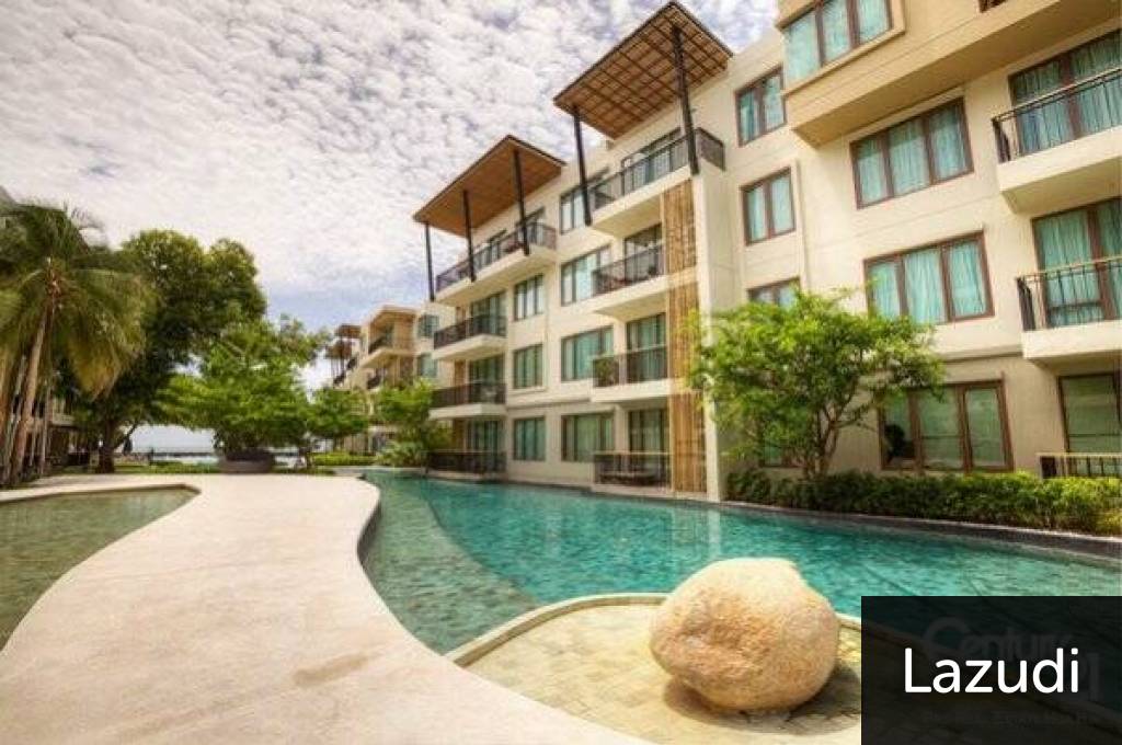 2 Bed Beachfront Condo with Pool View