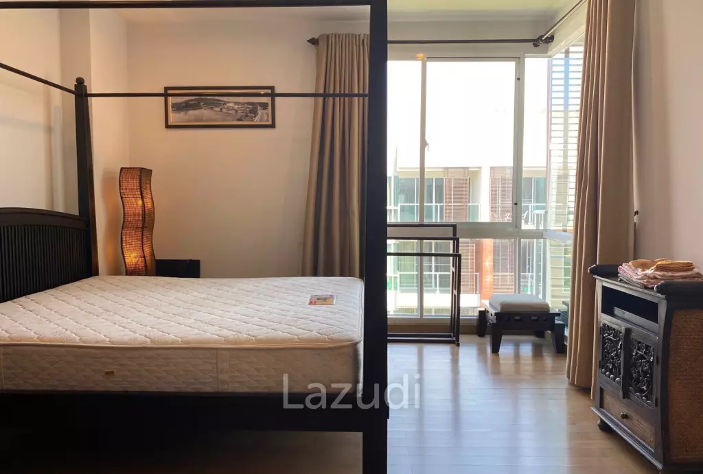The Breeze Condo: 2 bedroom With Pool View