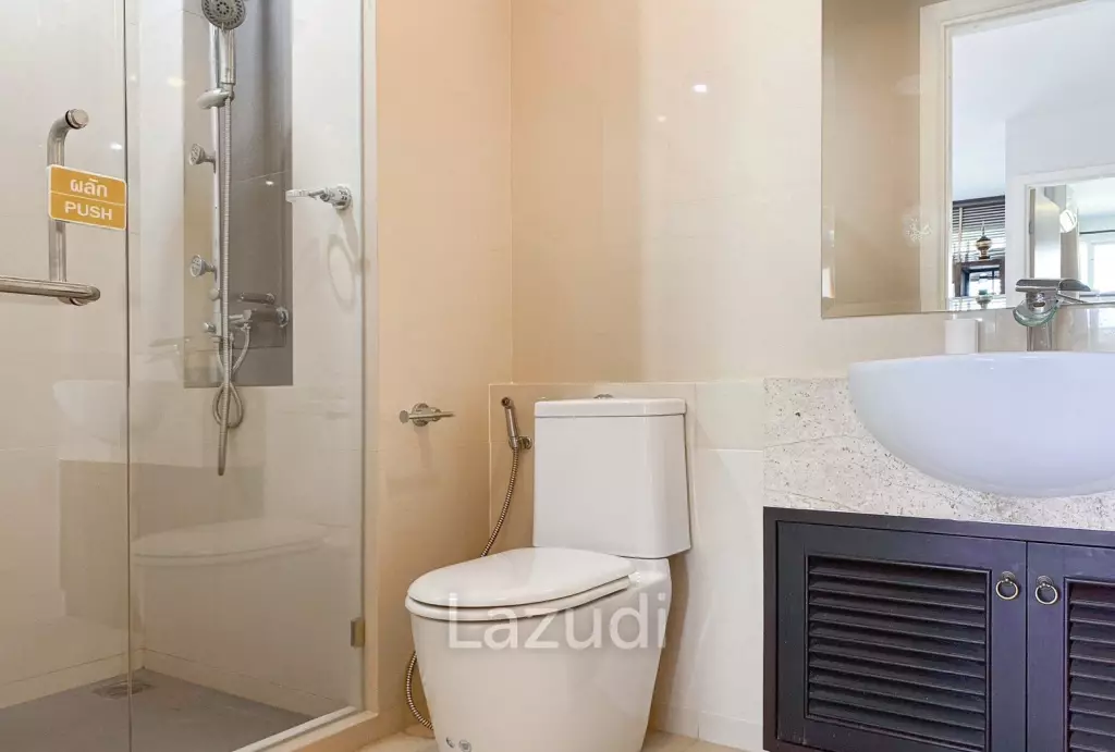 The Breeze Condo: 2 bedroom With Pool View