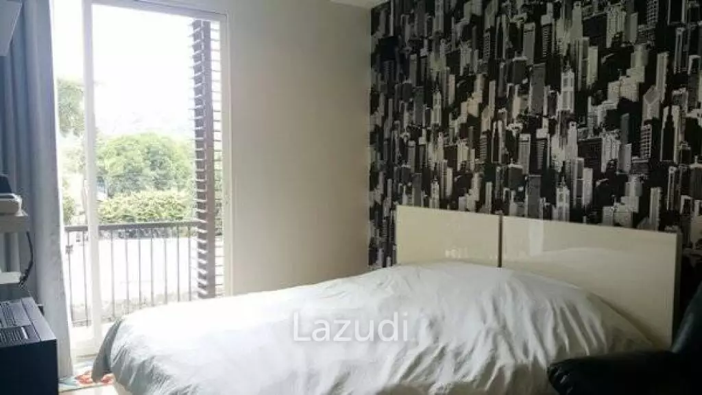 1 Bed beachfront Condo