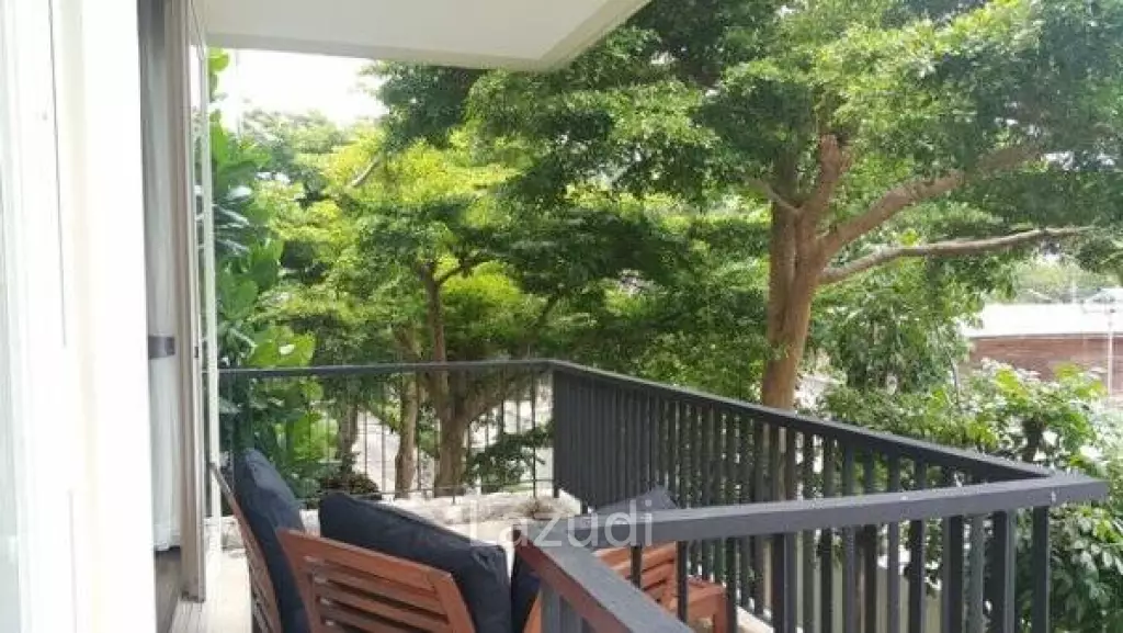 1 Bed beachfront Condo