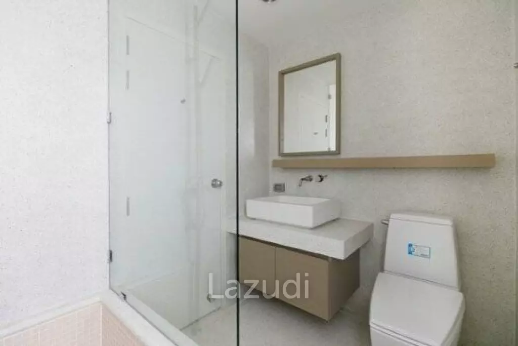 1 Bed beachfront Condo