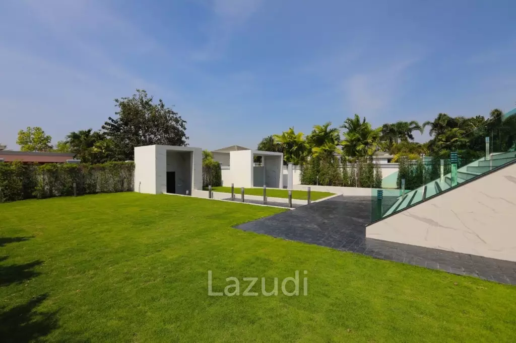 10 Bed 12 Bath 1,224 Sqm. Siam Royal View House
