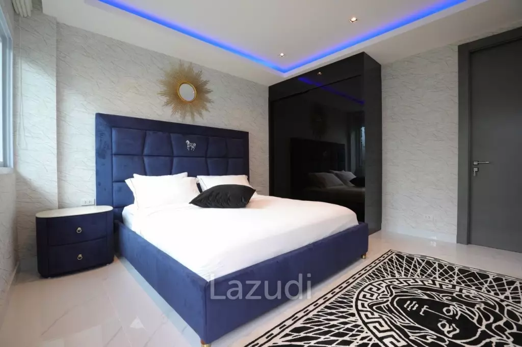 10 Bed 12 Bath 1,224 Sqm. Siam Royal View House
