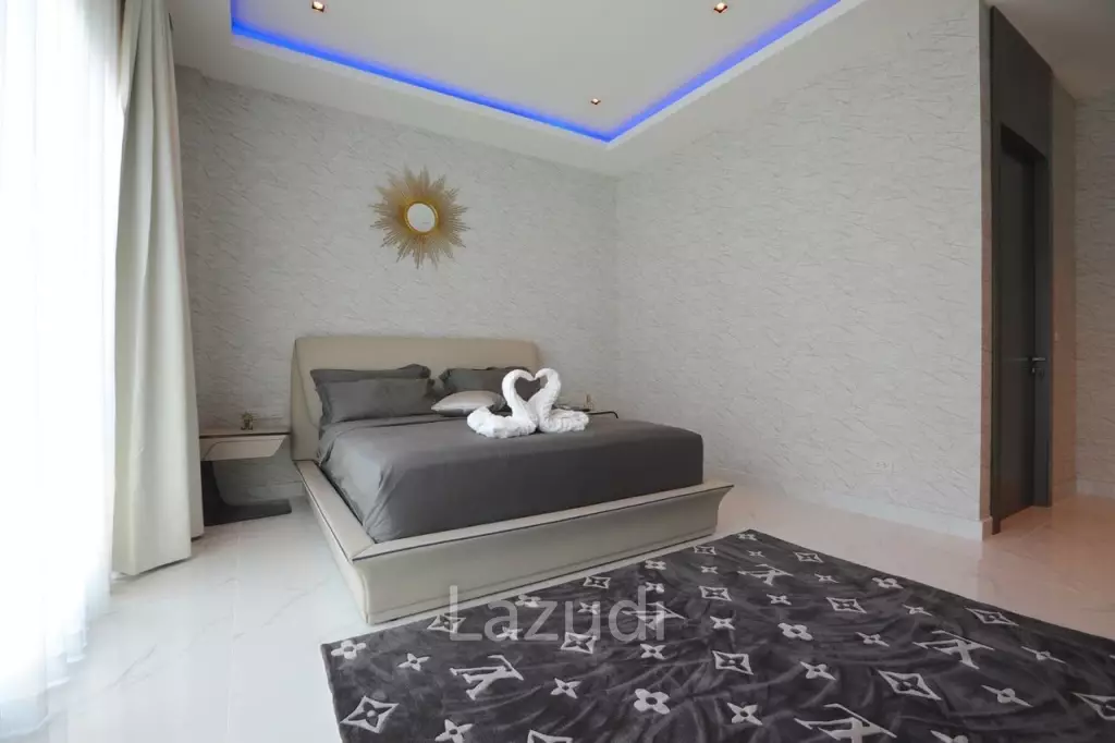 10 Bed 12 Bath 1,224 Sqm. Siam Royal View House