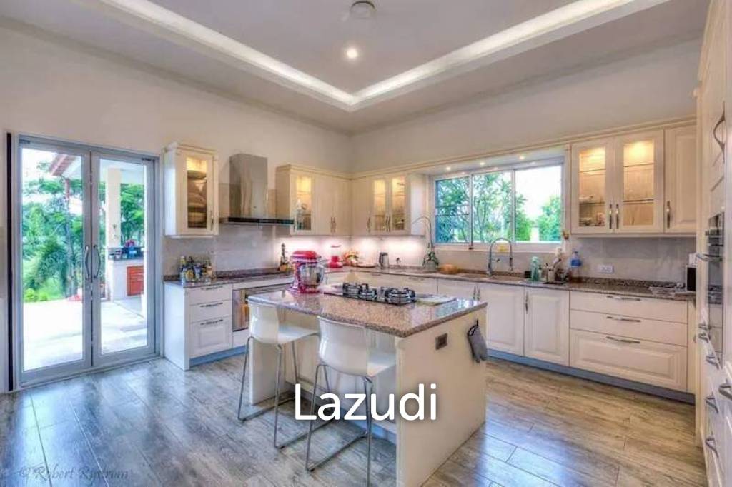 1,268 Sqm 4 Bed 4 Bath Villa For Sale