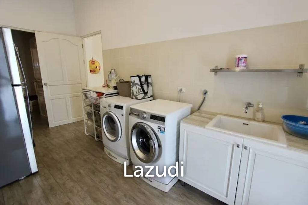 1,268 Sqm 4 Bed 4 Bath Villa For Sale