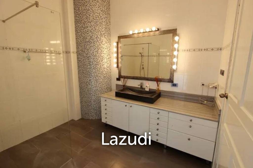 1,268 Sqm 4 Bed 4 Bath Villa For Sale