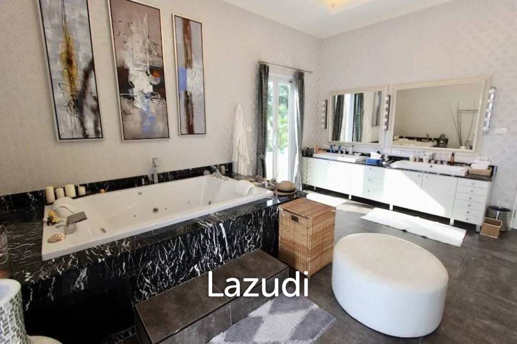 1,268 Sqm 4 Bed 4 Bath Villa For Sale