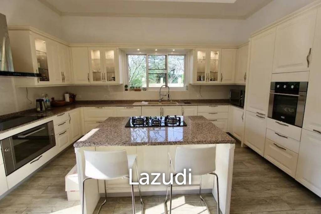 1,268 Sqm 4 Bed 4 Bath Villa For Sale