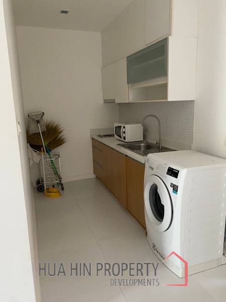 THE SEACRAZE : Nice 2 Bed condo near the beach