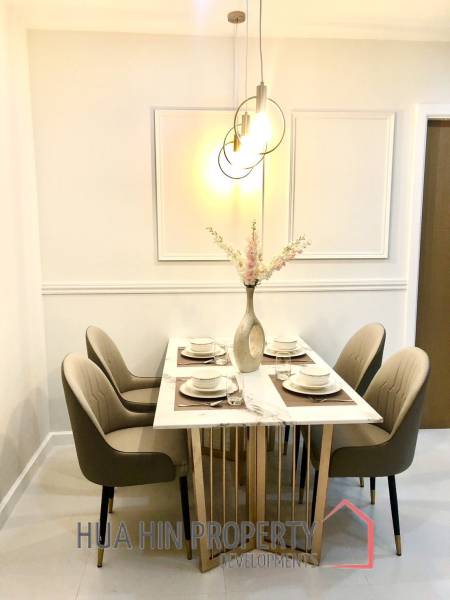 THE SEACRAZE : Nice 2 Bed condo near the beach