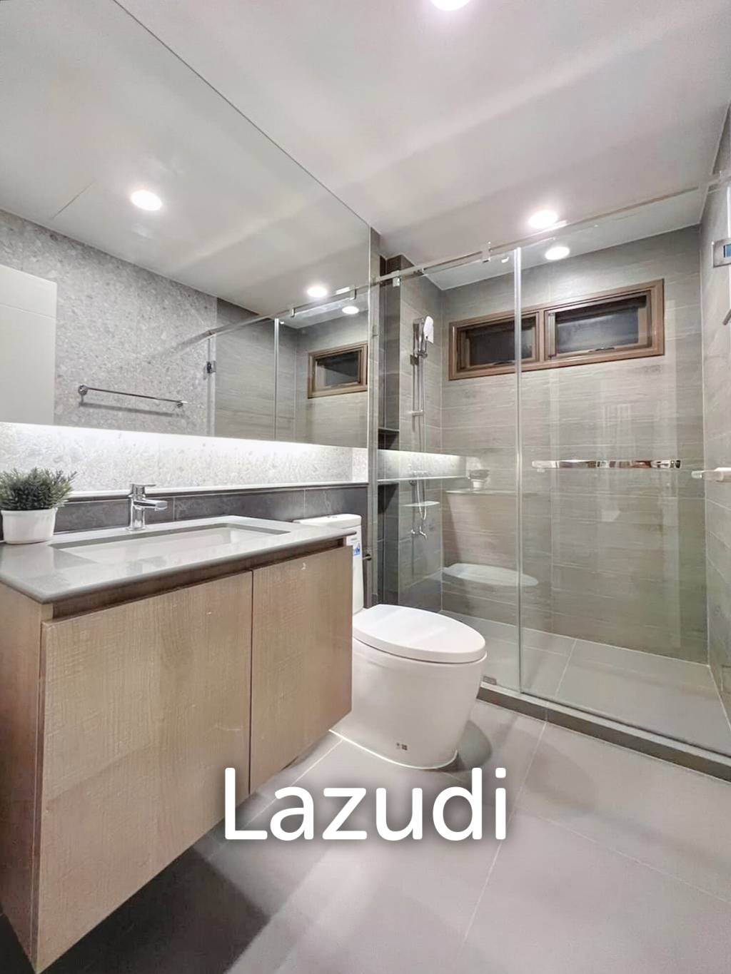 4 Bed 4 Bath 280 SQ.M Burasiri Krungthep Kreetha