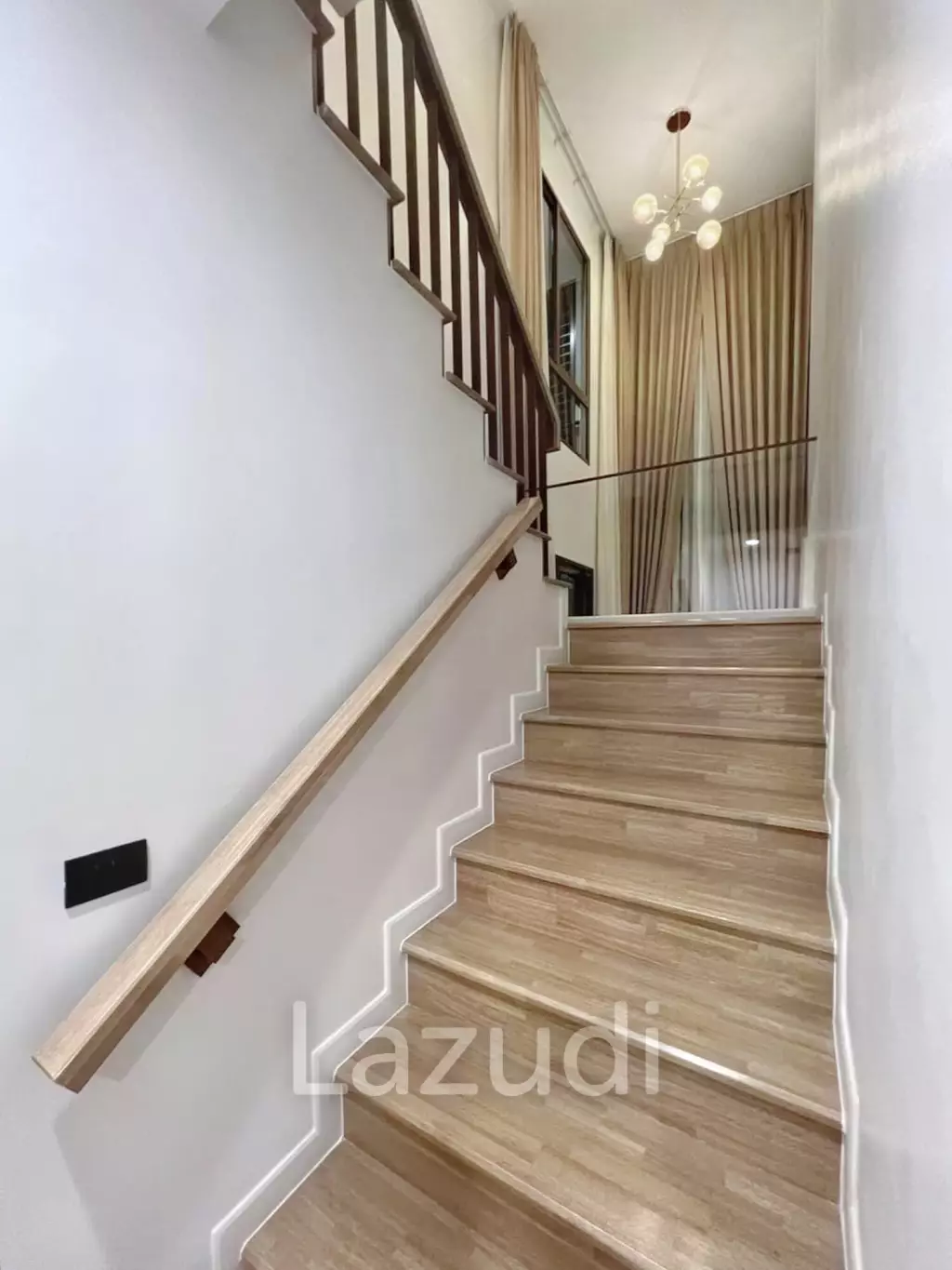 4 Bed 4 Bath 280 SQ.M Burasiri Krungthep Kreetha