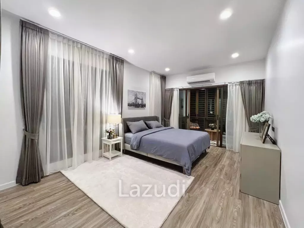 4 Bed 4 Bath 280 SQ.M Burasiri Krungthep Kreetha