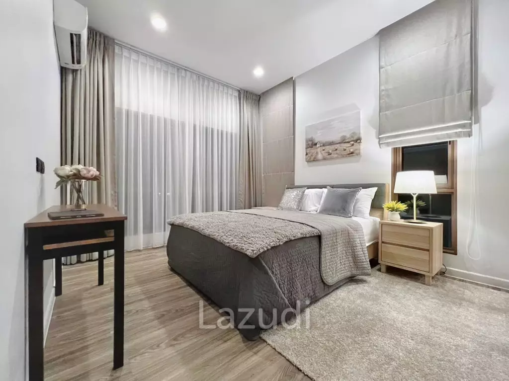 4 Bed 4 Bath 280 SQ.M Burasiri Krungthep Kreetha
