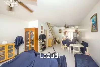 BAAN SA SARAN : 4 Bed Colonial Style Townhouse