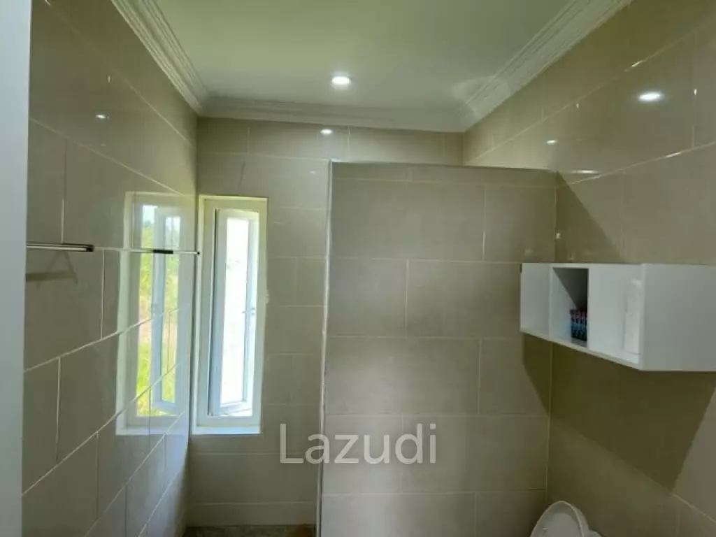 2 STOREY VILLA NEAR BLACK MOUNTAIN : 3 bed on large plot