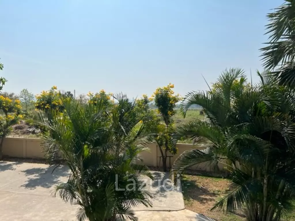 2 STOREY VILLA NEAR BLACK MOUNTAIN : 3 bed on large plot