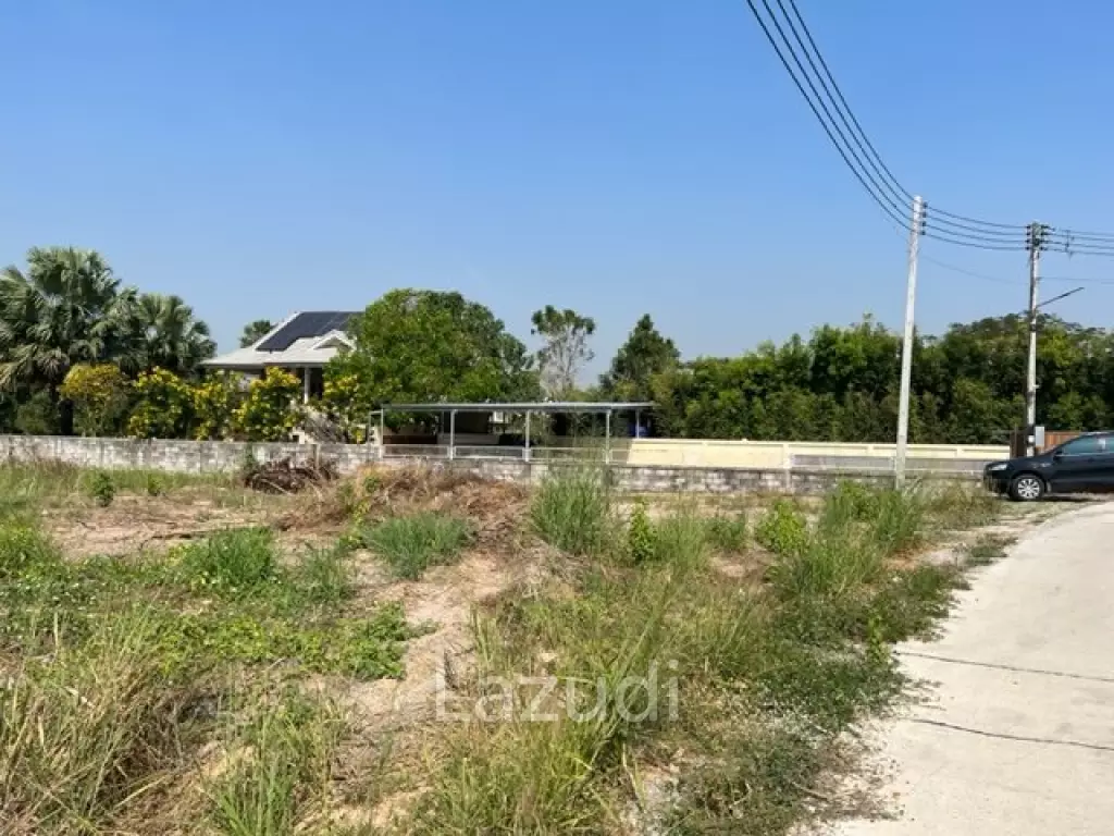 2 STOREY VILLA NEAR BLACK MOUNTAIN : 3 bed on large plot