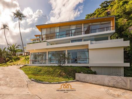 Spacious and Modern 4-Bedroom Villa in Lamai