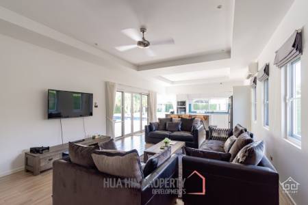 MALI PRESTIGE : Greate Value 3 Bed Pool Villa with large land plot