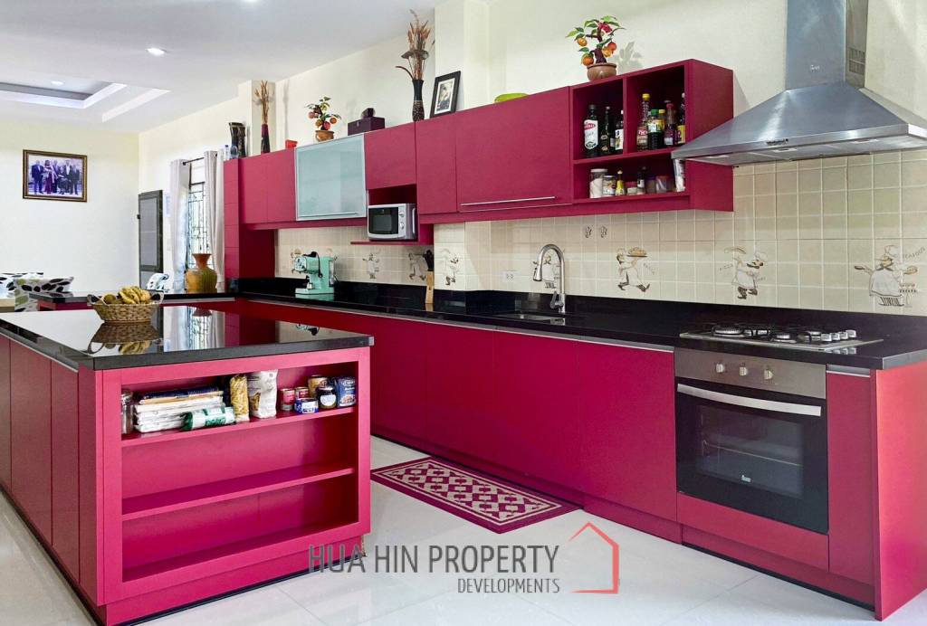2 Storey : Stand Alone House On A Big Land Plot