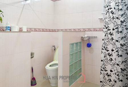 2 Storey : Stand Alone House On A Big Land Plot