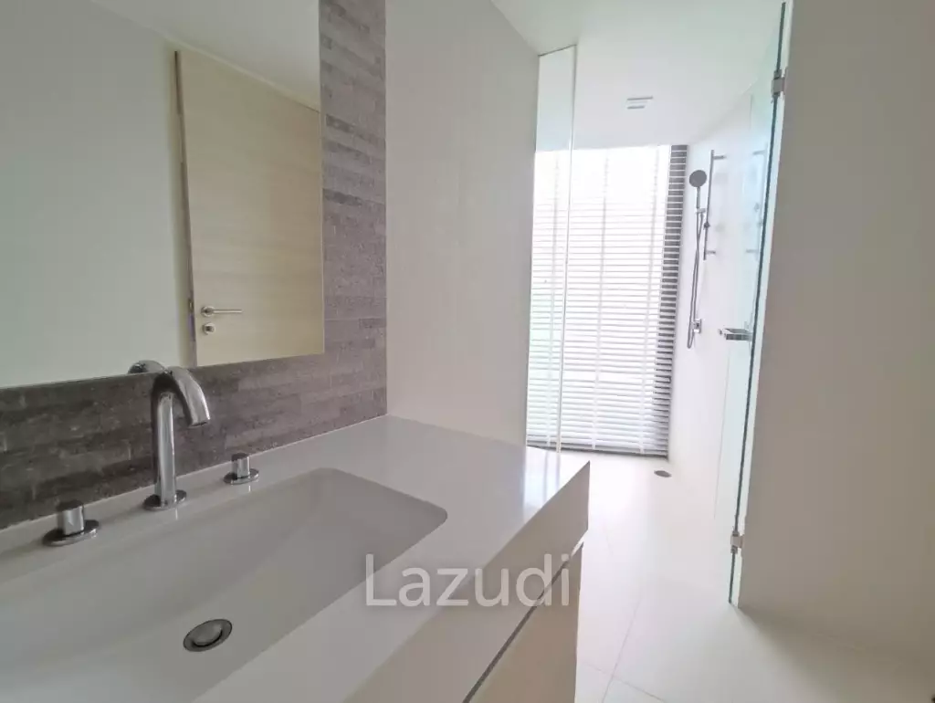 The Sanctuary: 2Bed Golf Course View + Sea View