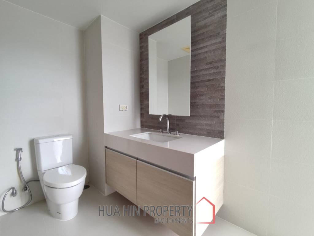 The Sanctuary: 2Bed Golf Course View + Sea View