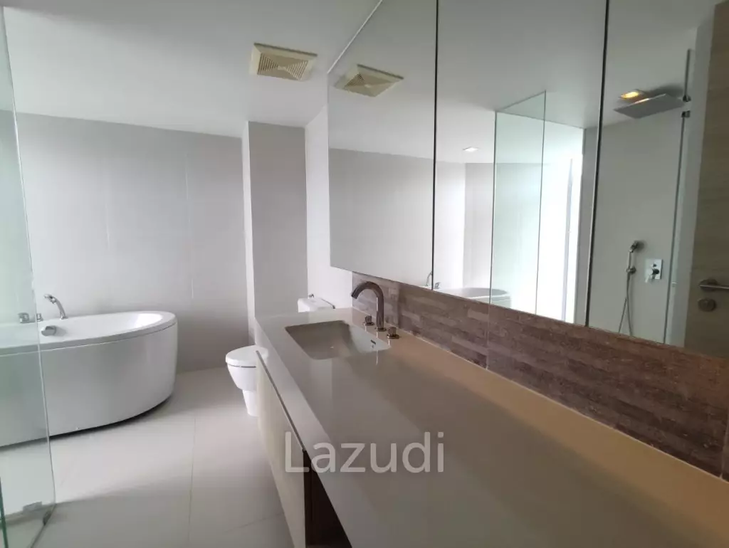 The Sanctuary: 2Bed Golf Course View + Sea View