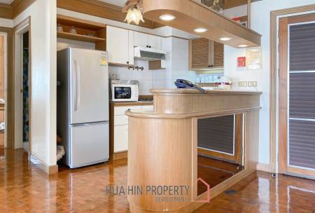 Baan Chom View : 2 Bedroom Sea View Condo