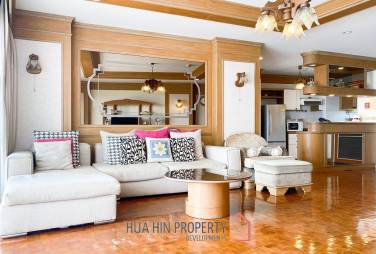 Baan Chom View : 2 Bedroom Sea View Condo