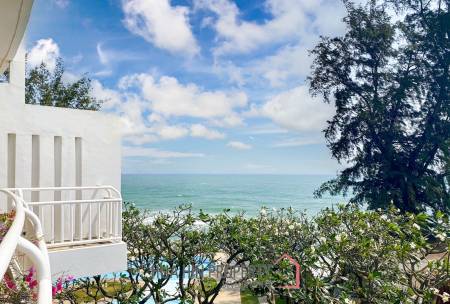 Baan Chom View : 2 Bedroom Sea View Condo