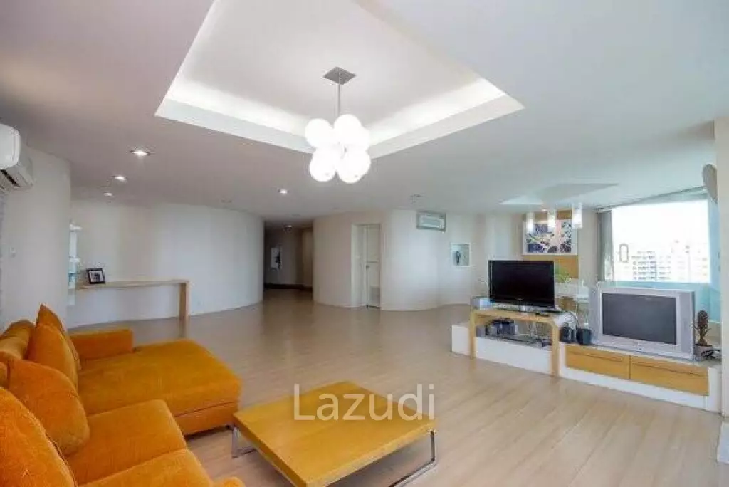 2 Bed Beachfront Condo