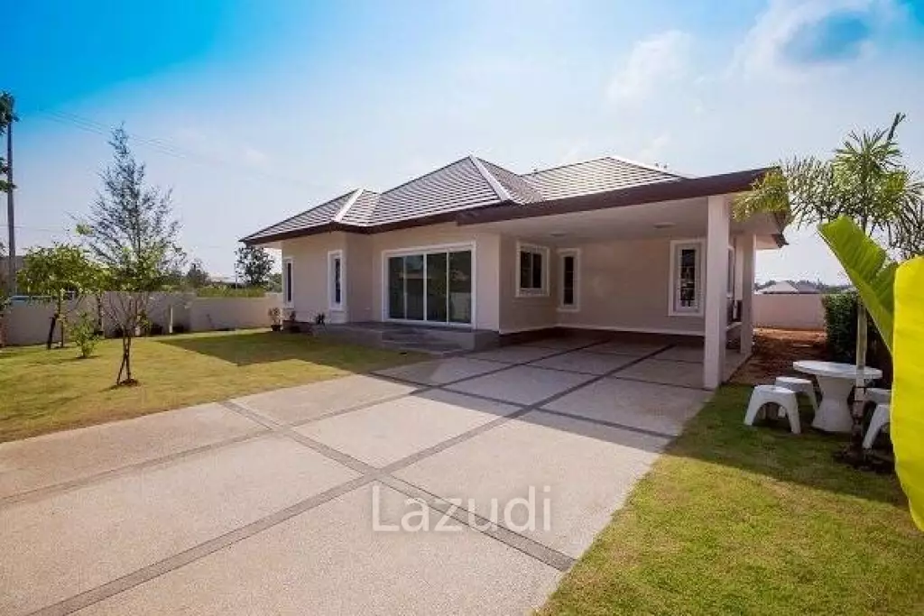 3 Bed Villa with Mountain View